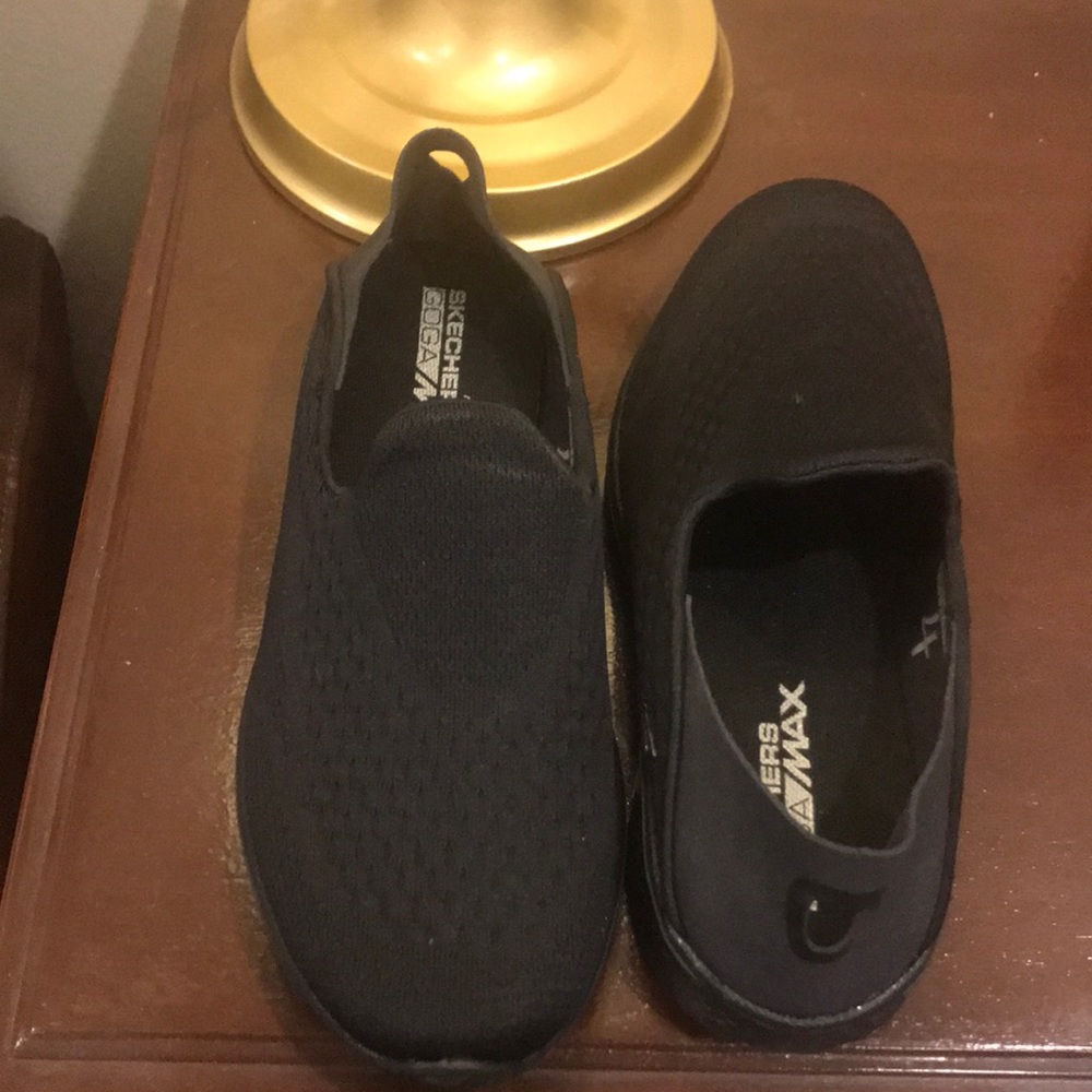 Sketchers goga max, size 6.5